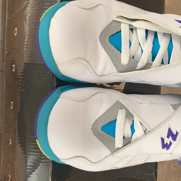 Woman’s Air Jordan 8 Retro - Picture 5 of 6